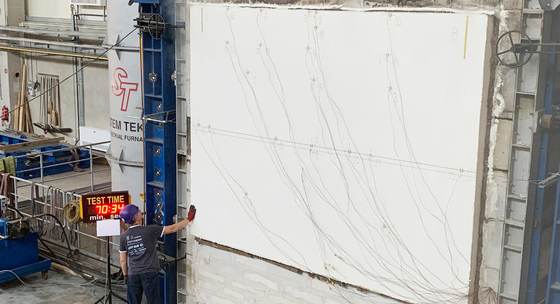 Lumar - Auch nach mehr als 90 Minuten  behielt die Wand ihre Tragfähigkeit und hervorragende Isolierung